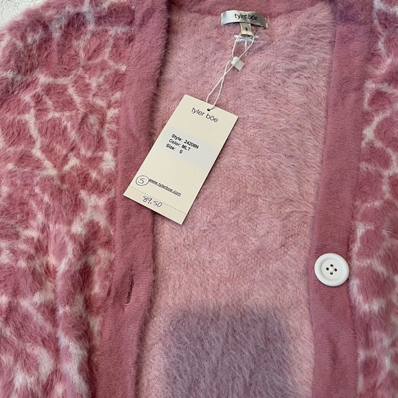 NWT Tyler Boe fuzzy sweater size small - Picture 3 of 4